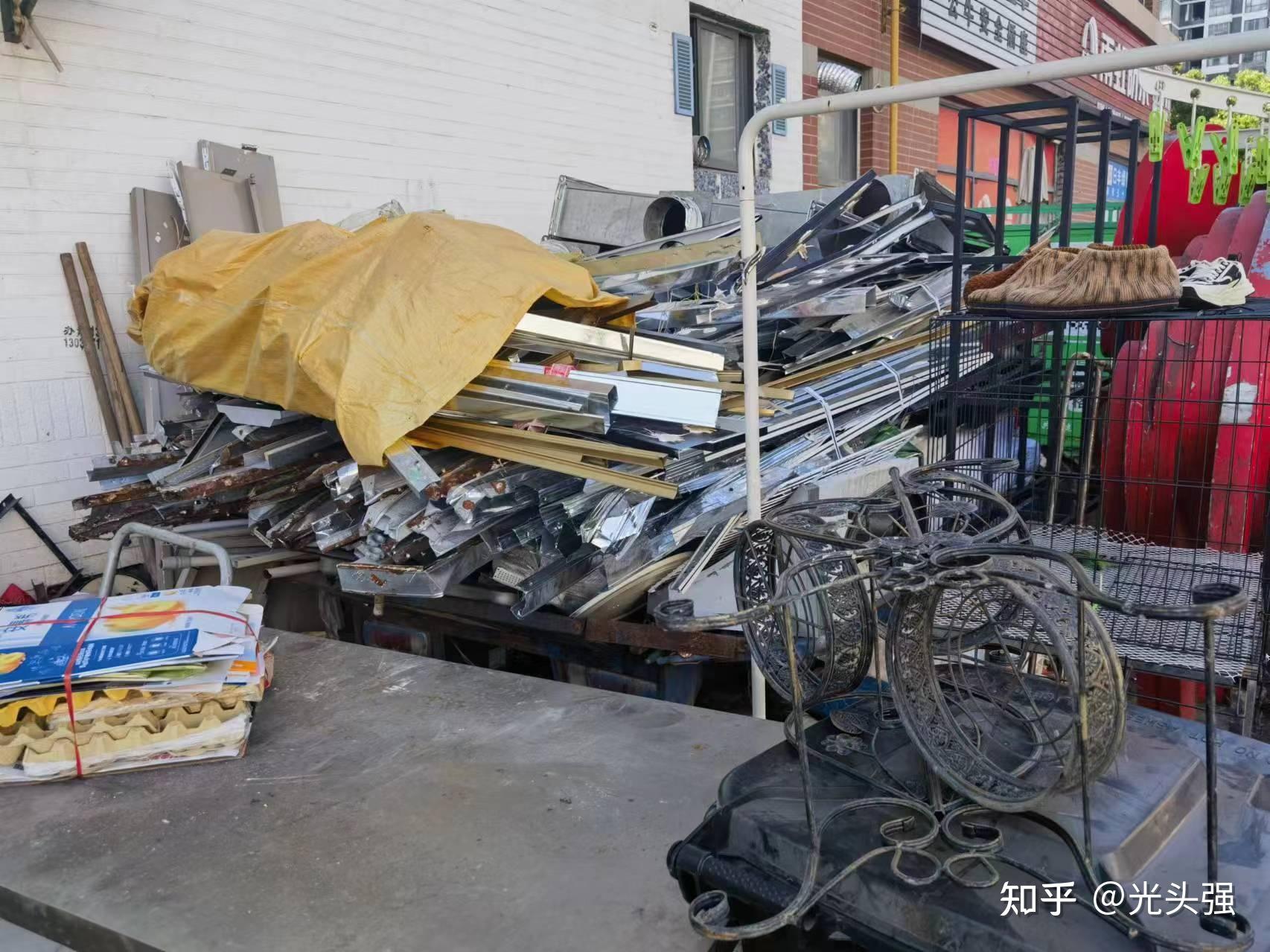 在农村开个废品站不知道咋样(在农村开一个废品收购站赚钱吗)
