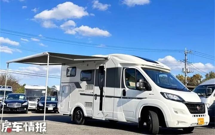 菲亚特t型房车布局清爽住着舒服23t动力女司机也能轻松上手