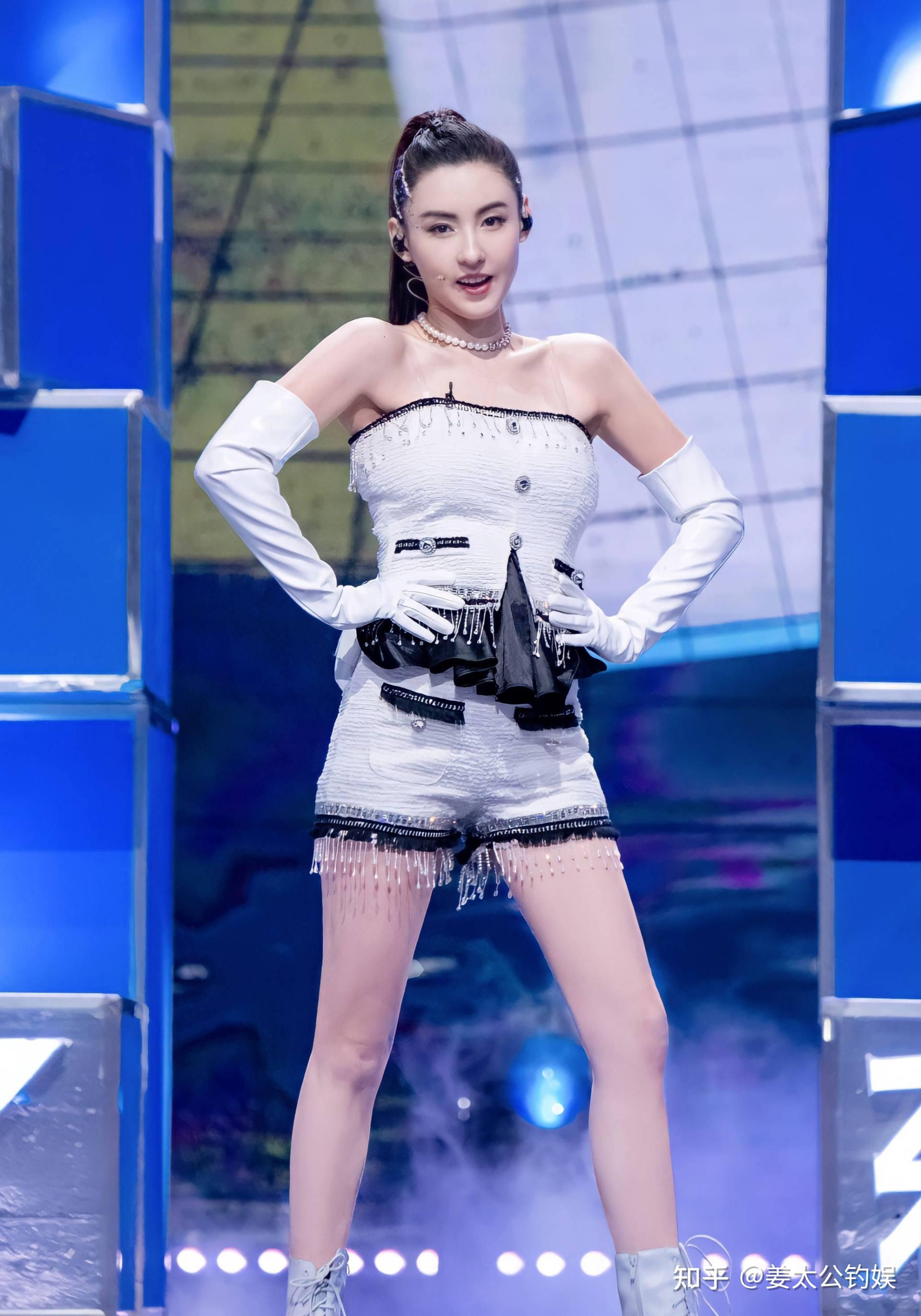 如何评价张柏芝在乘风破浪的姐姐2中的划水行为