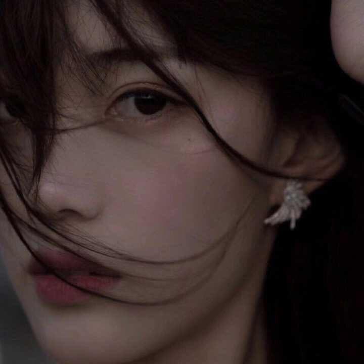 有没有看上去很深情的头像