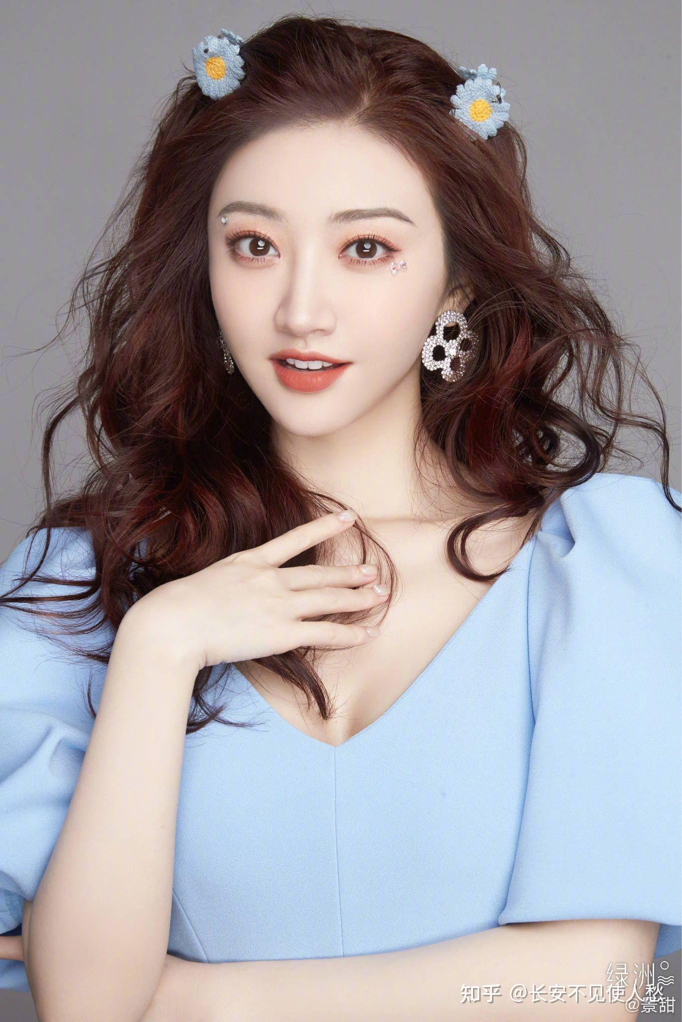 有没有哪些惊艳到你的女明星的照片
