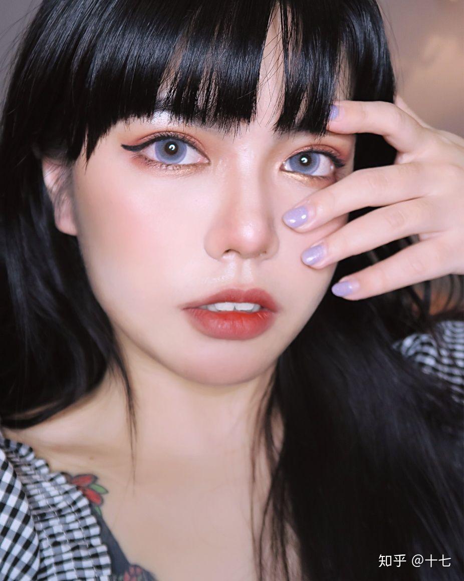 谁知道艺伎回忆录里小千代的美瞳是什么颜色