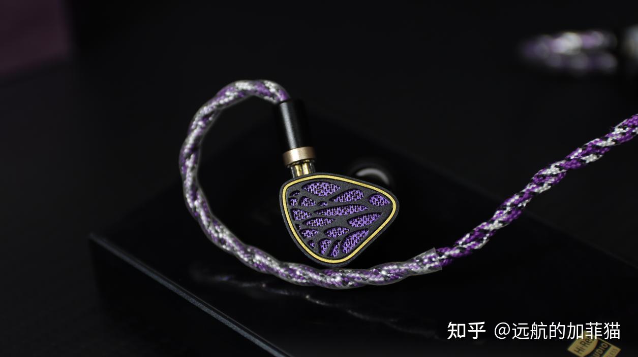 暗夜女神的双重绽放:KINERA Nott 搭配海贝R82与欧尼士XP1试听