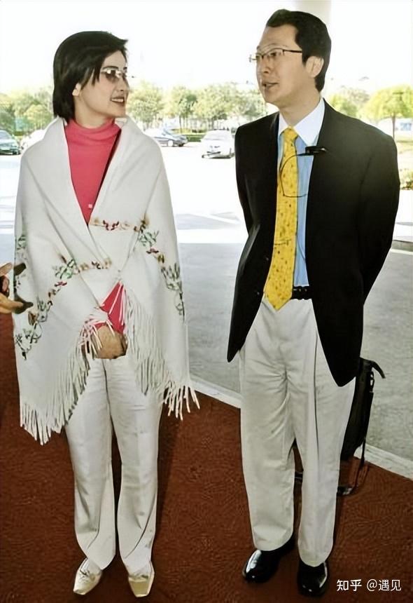 著名主持人吴小莉:嫁大25岁丈夫,人生现状如何? - 知乎