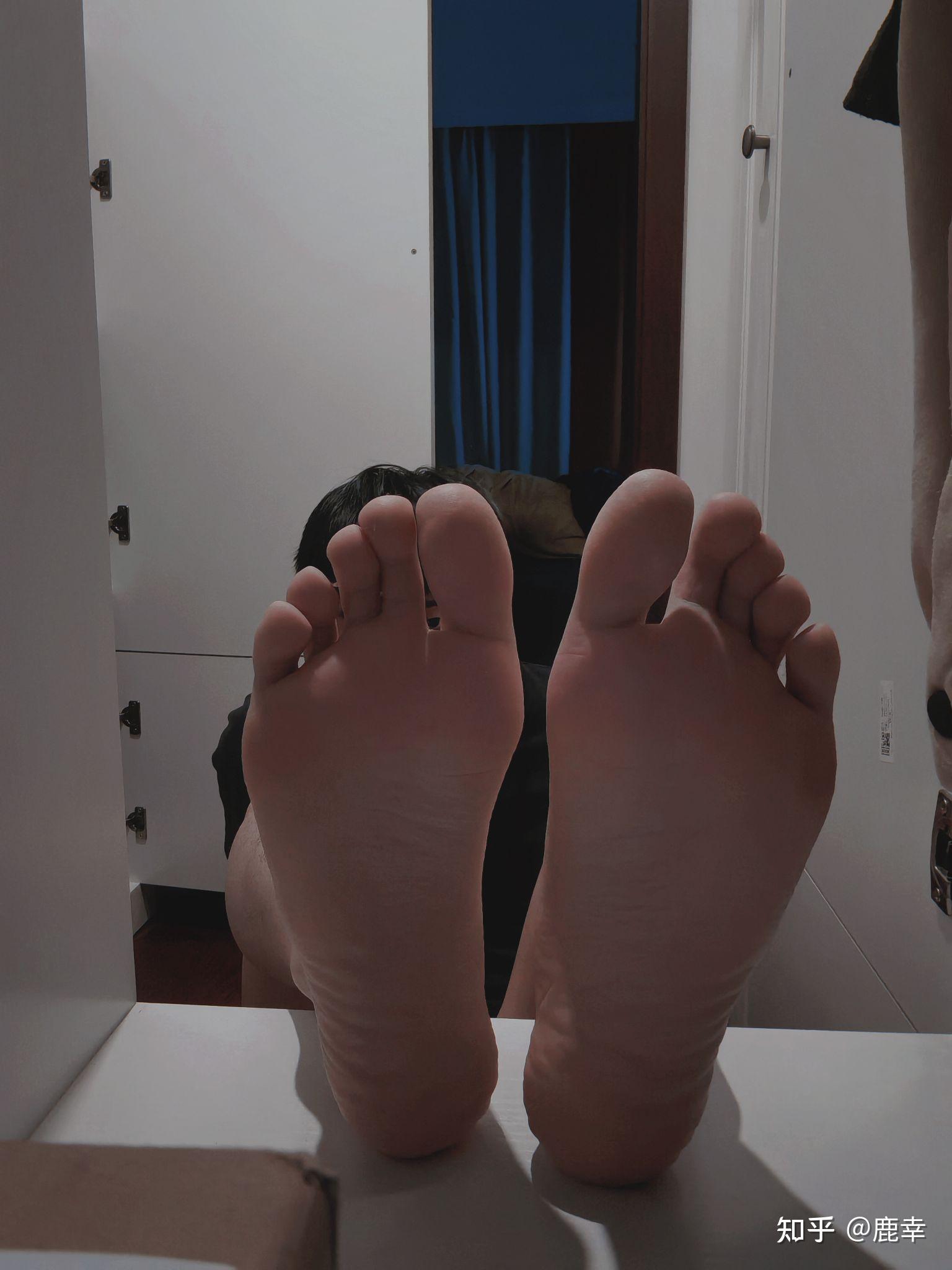说说男人脚大是什么样的体验? - 知乎