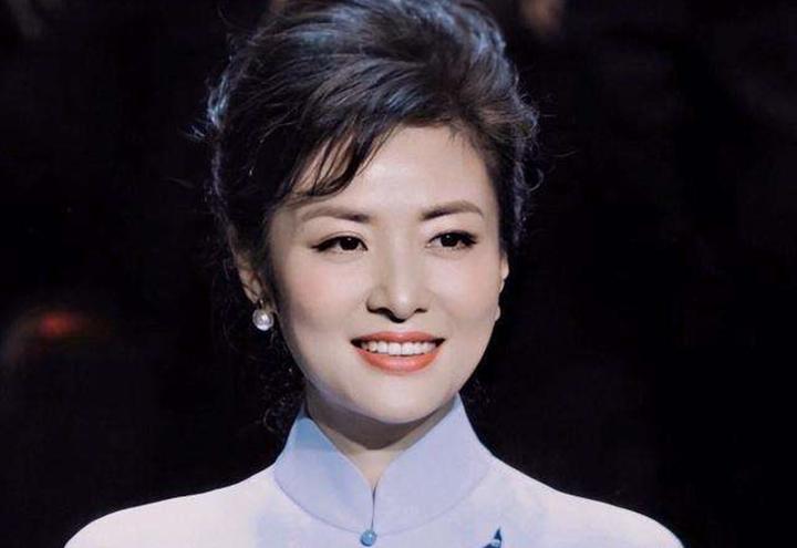 6位离开央视的女主持人,5位都成功了,转行做演员的多年没新作 - 知乎