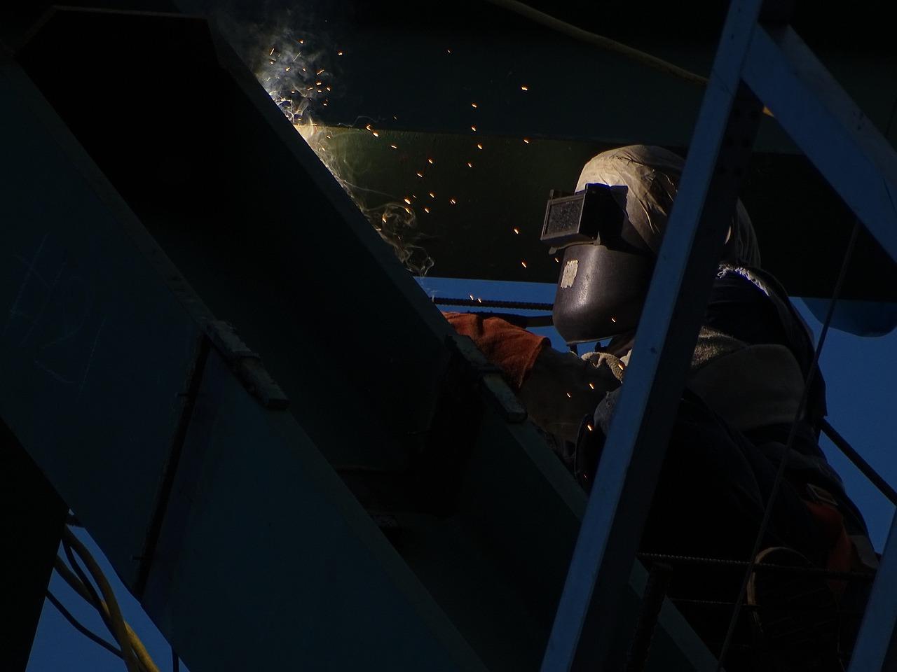 焊接技能提升与项目完成情况