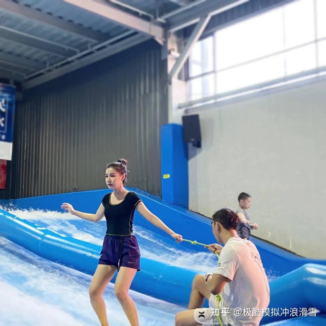 极酷室内冲浪!全新夏季网红运动 - 知乎