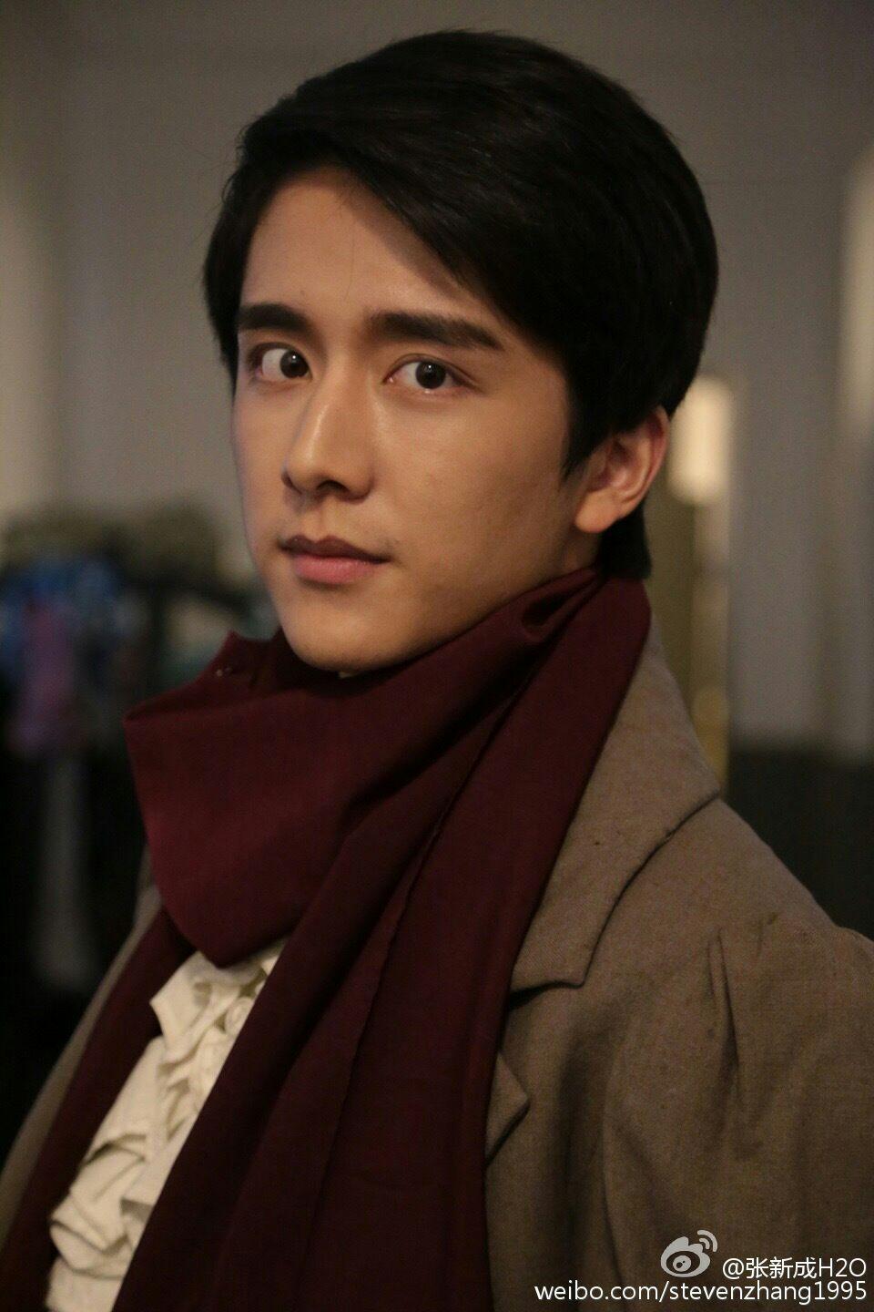 你觉得哪些张新成的照片堪称一眼万年? - 知乎