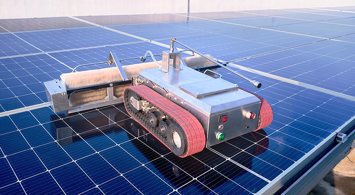 履带式光伏清洗机器人的核心优势解析