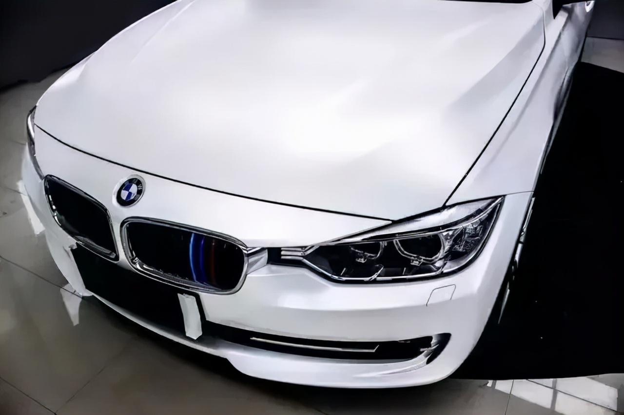 为什么现在4s店都推荐买白色的车,且都说白色是珍珠漆,要比别的颜色的