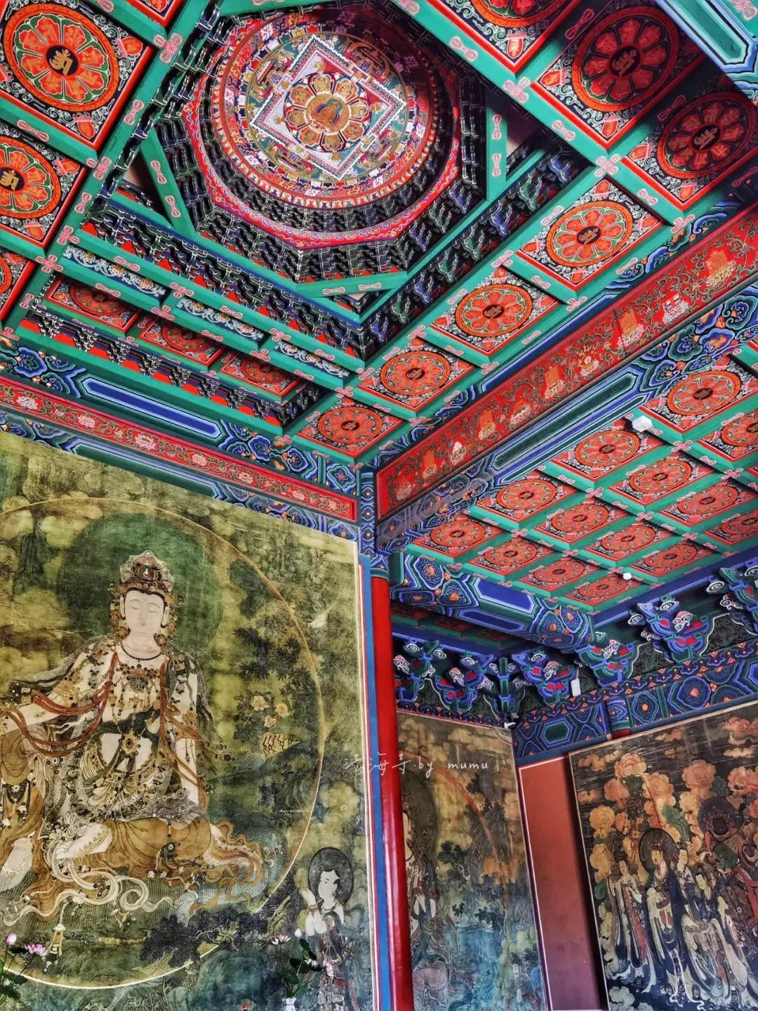 北京法海寺-明代壁画之最,媲美敦煌:中墙-三大士图:水月观音、文殊与普贤菩萨,轻纱堆金,精细绝伦【300多幅高清大图细赏】 - 知乎
