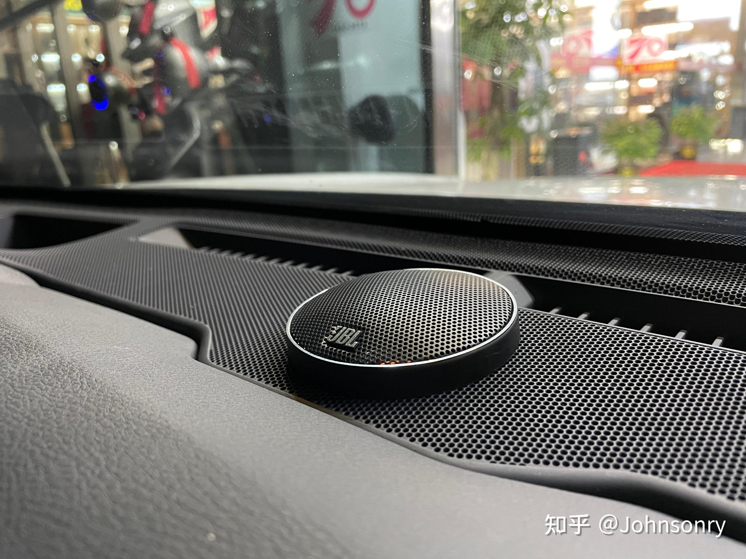 有谁懂车载jbl音响,关于亚洲龙顶配原装和后期加装? - 知乎