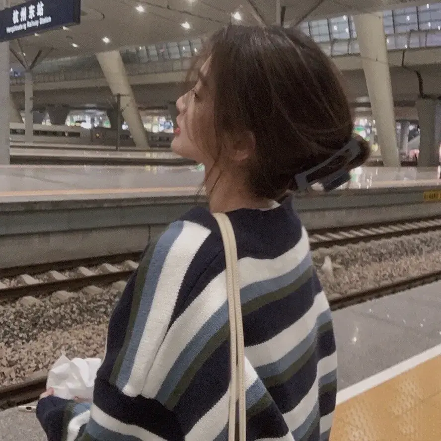 有哪些看上去干净温柔的女生头像?