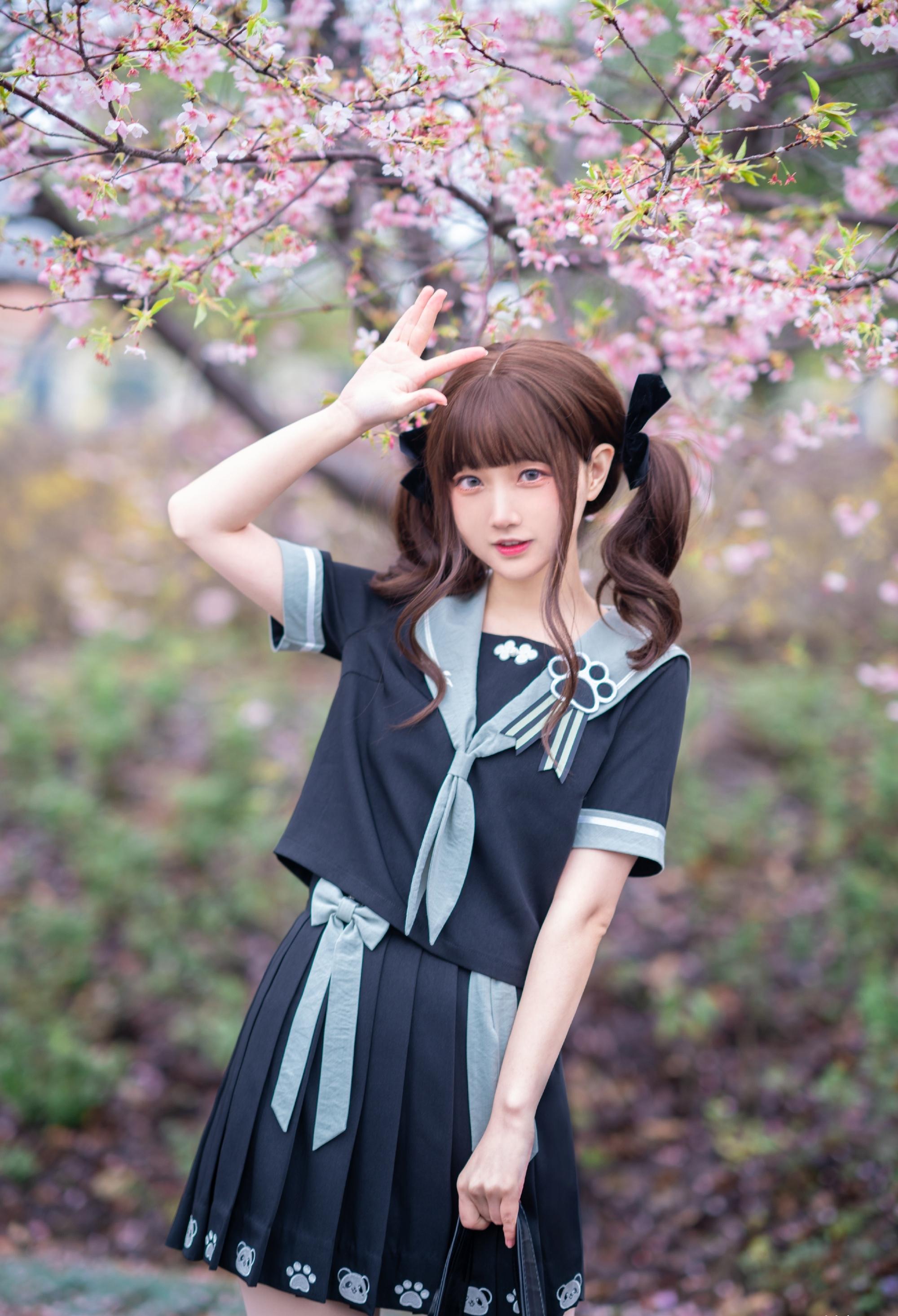 有没有女朋友看到不生气的美女壁纸? - 知乎