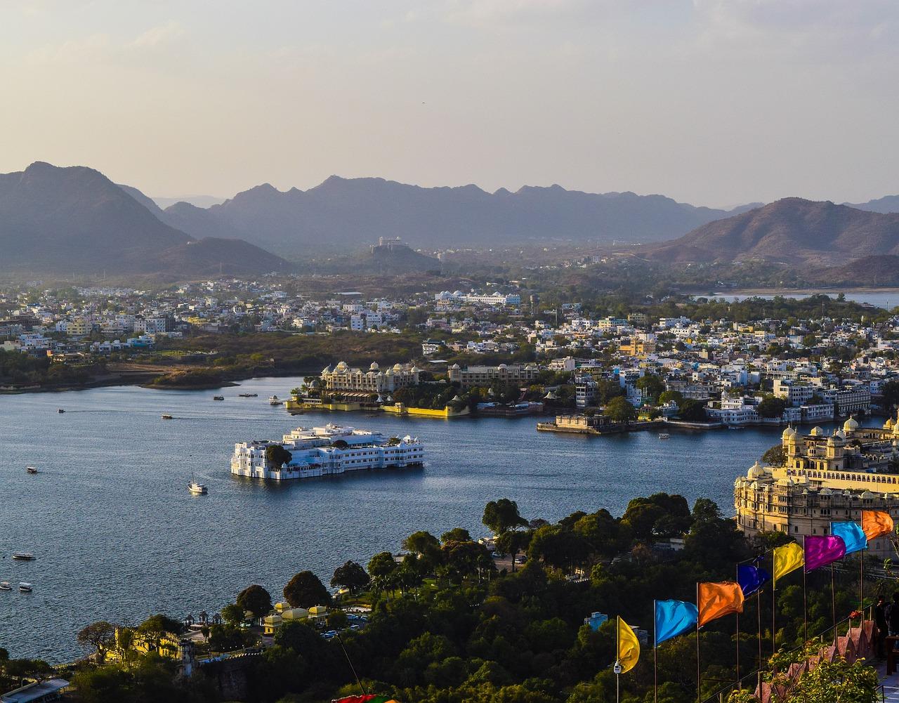 3. 垦利湖景豪宅