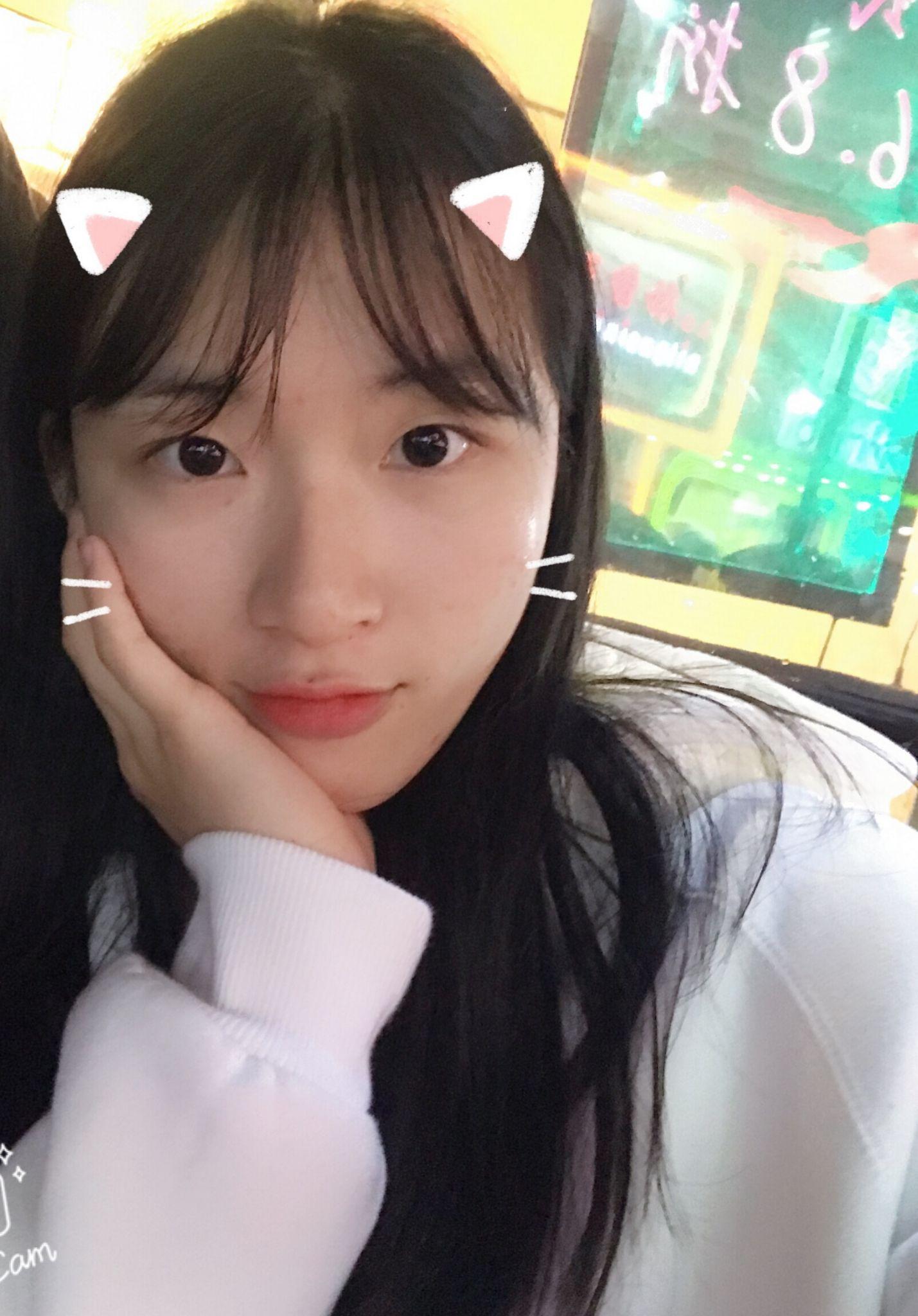 为什么很多单眼皮或内双女生看起来很清纯