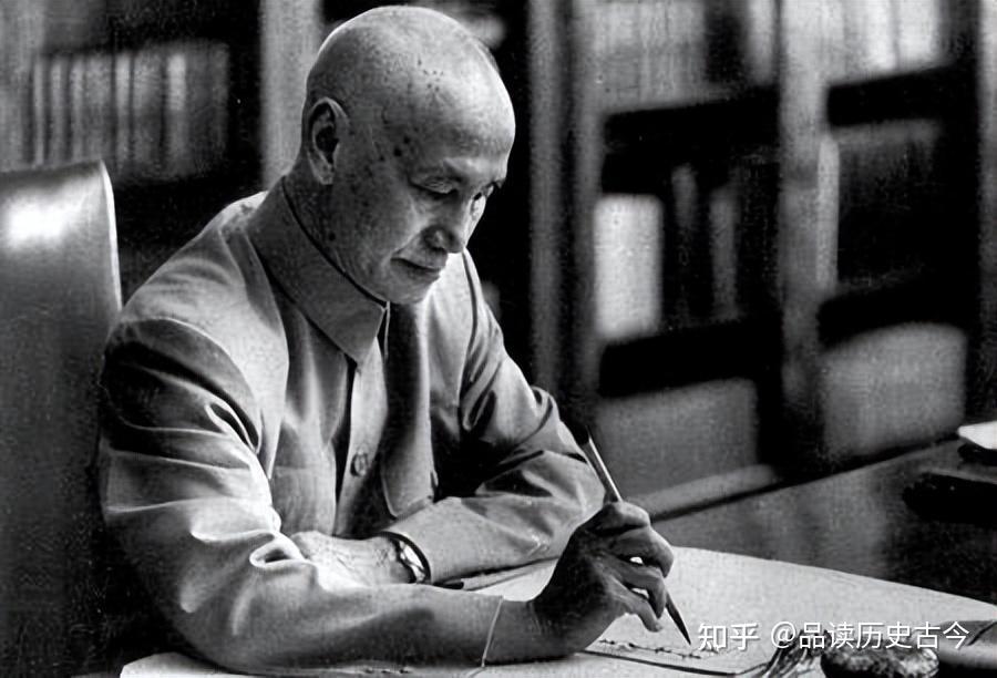 黄埔名将胡琏:晚年绝口不提粟裕,死前让家人拿纸笔画下一张地图 - 知乎