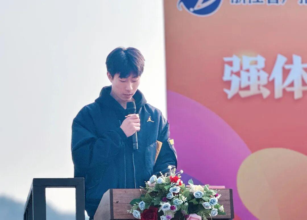 浙江省广播电视中等专业学校富阳校区2025秋季学期表彰大会暨2025年体育艺术节开幕式圆满举行!(图14) 浙江省广播电视中等专业学校富阳校区2025秋季学期表彰大会暨2025年体育艺术节开幕式圆满举行!(图14)