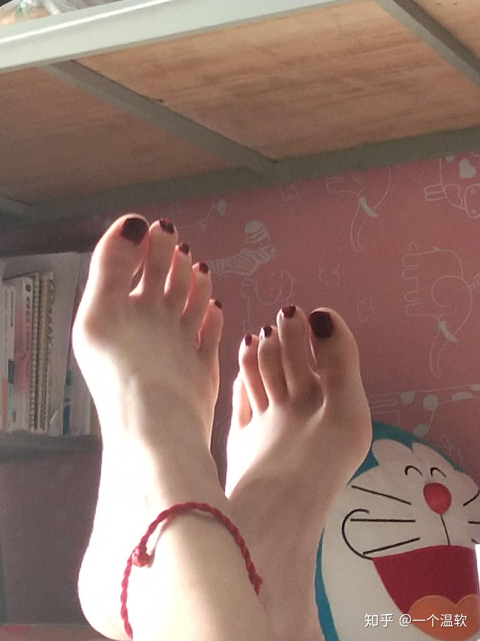 女生脚趾修长是怎样的体验