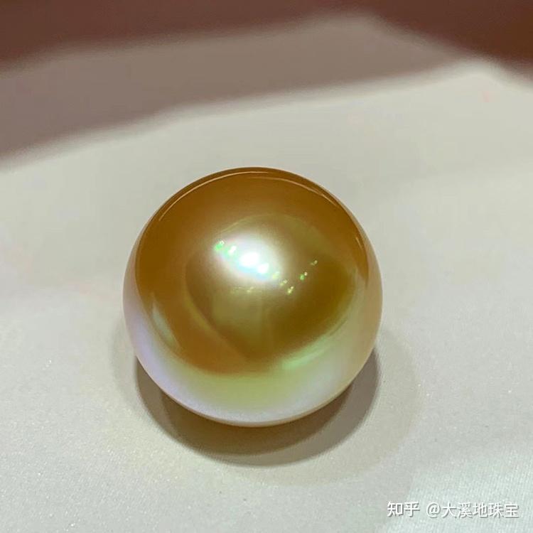 ブロ一チ南洋金珠 