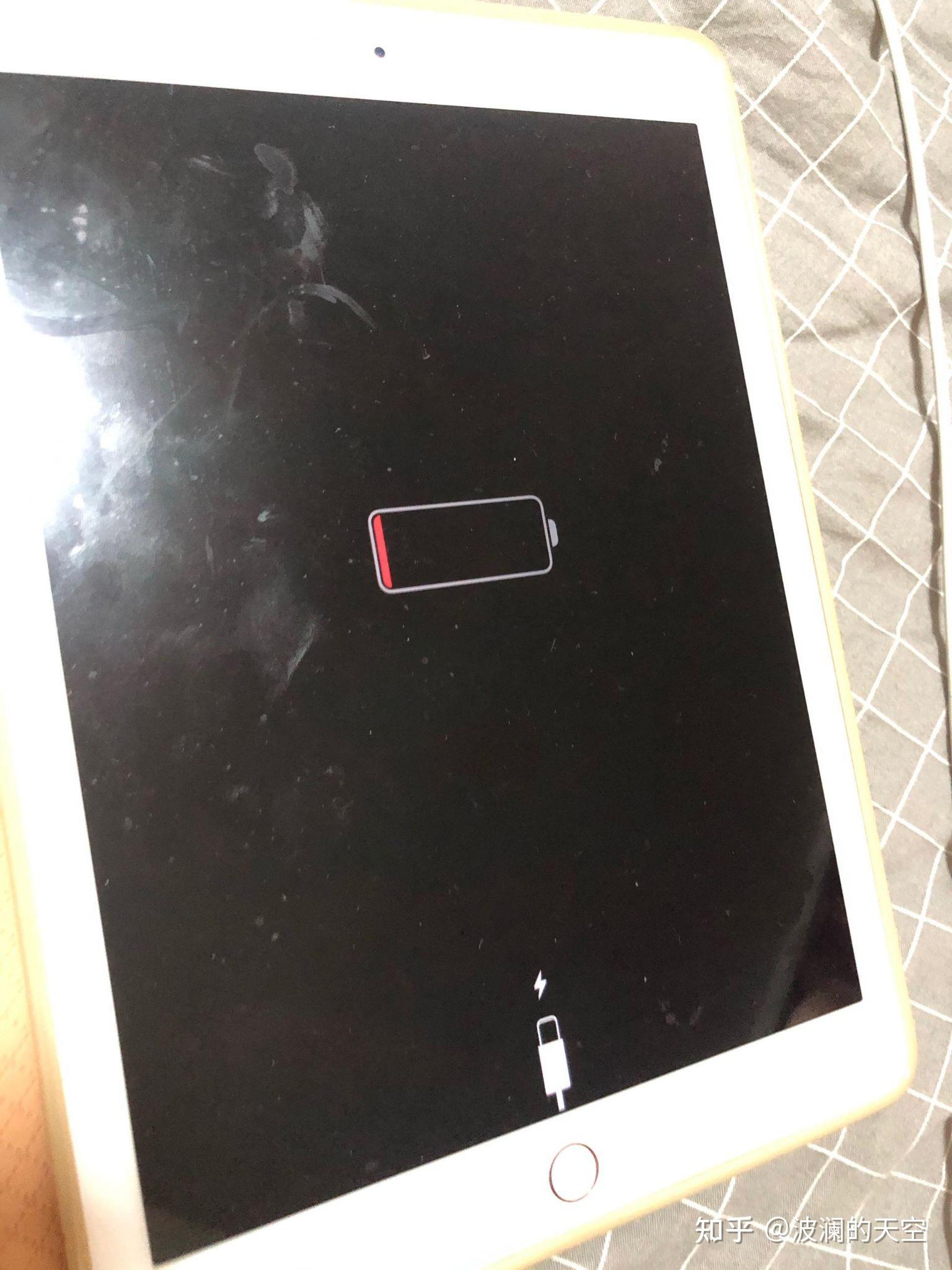 ipad关机了充不进去电按home键就红格拔掉充电器就显示一个电线和闪电
