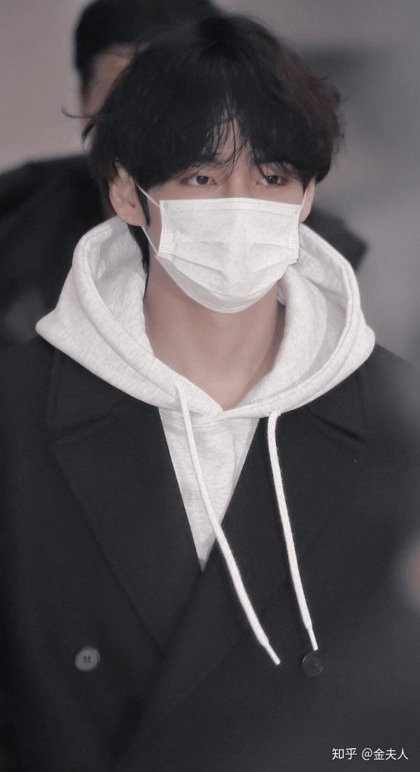 集齐戴口罩的金泰亨可以召唤神龙吗