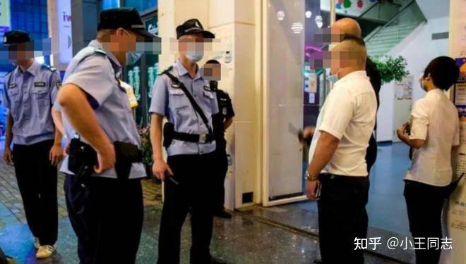 醉酒女孩被老人“捡尸”,手伸进去就不出来了,还好路人及时报警 - 知乎