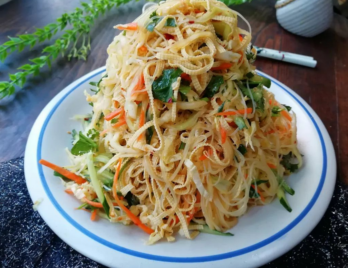 东北凉菜大拌镇楼