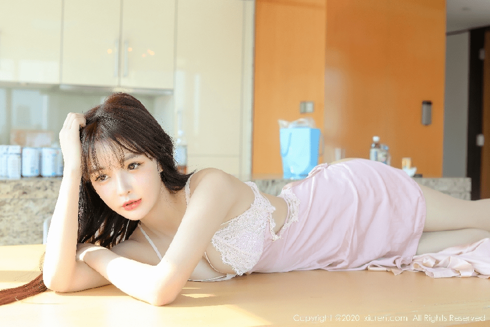 南初妹妹高清大图写真，小巧玲珑的南初妹妹超上镜-美学艺术库