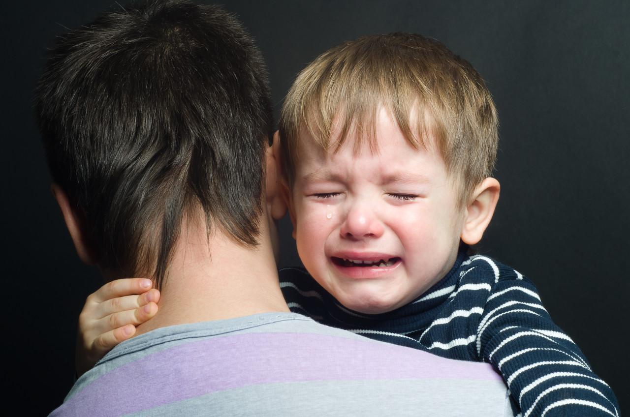 孩子爱哭没有大不了的，比孩子笑更重要的是允许孩子哭_情绪