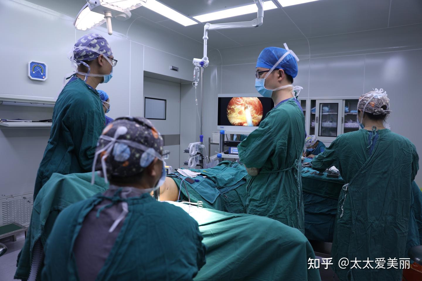 成都隆胸个人真实经历：假体隆胸前后，我都有哪些变化？ 知乎 
