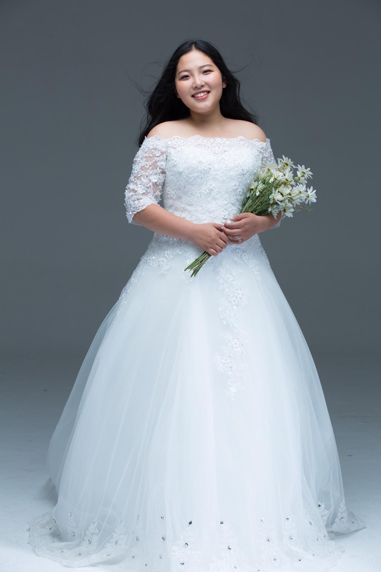 微胖新娘拍婚纱照摆什么pose最显瘦