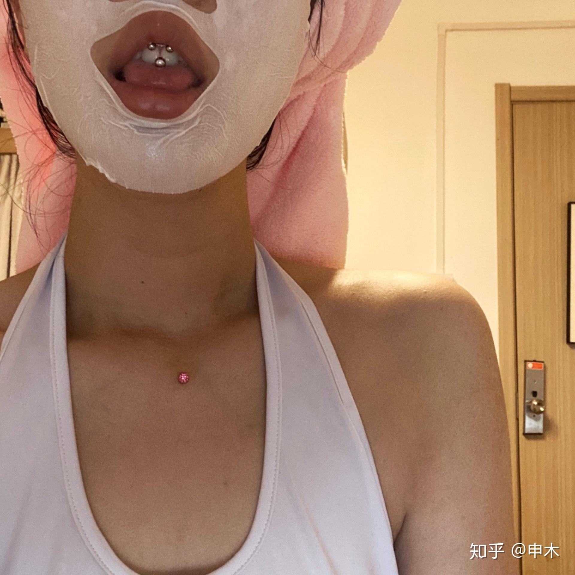 伟德国际井川里予近照眼神迷离穿黑丝姿势妖娆粉丝评论低俗至极不堪入目