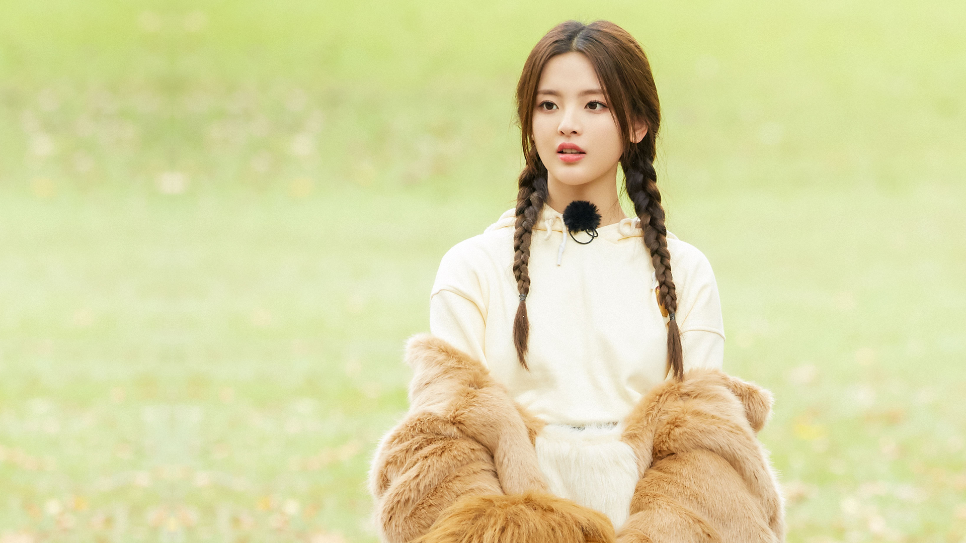 村民们都收藏了哪些杨超越1080p以上分辨率的电脑桌面或者手机壁纸?