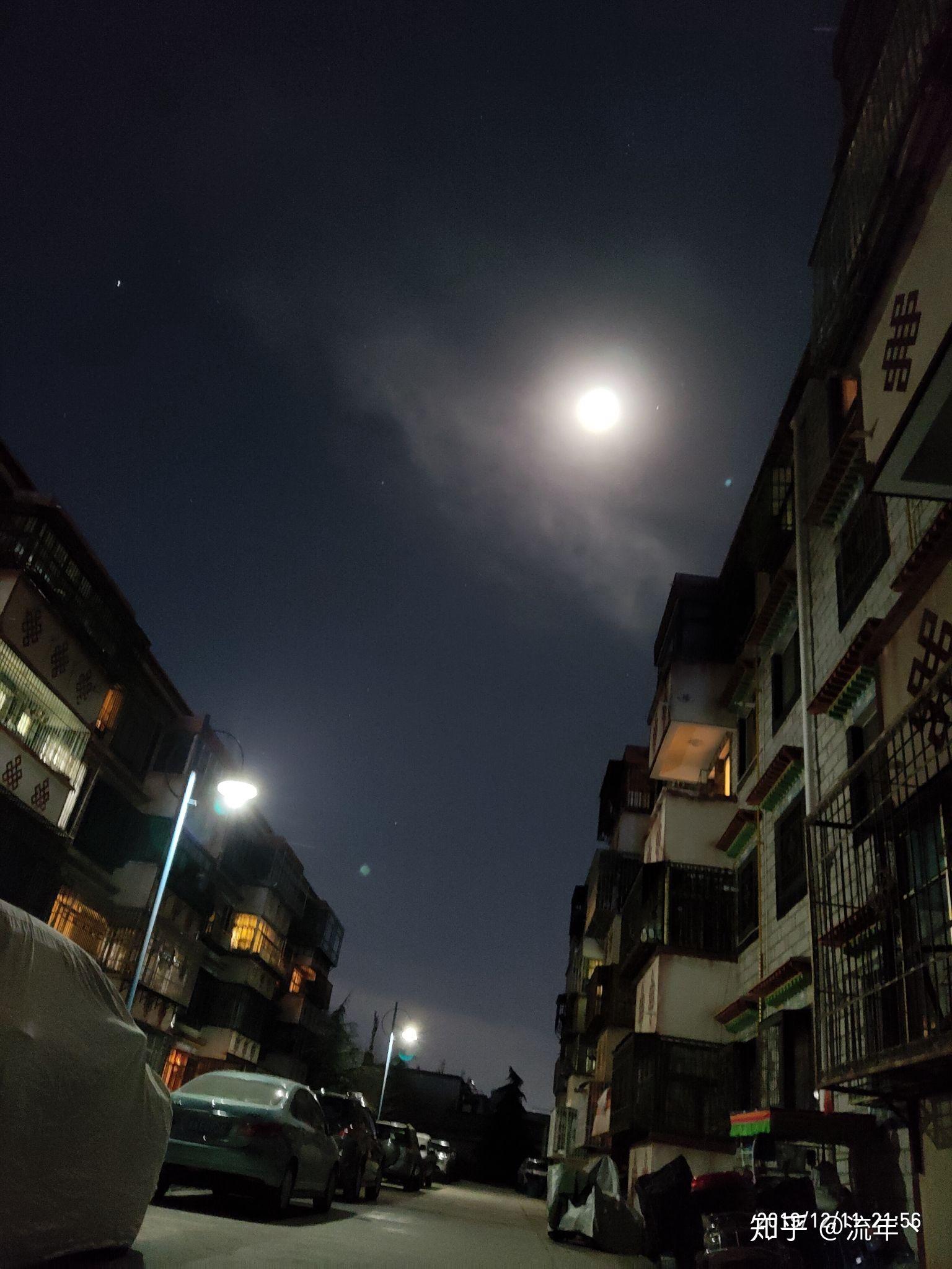 这样的月亮照片怎么拍