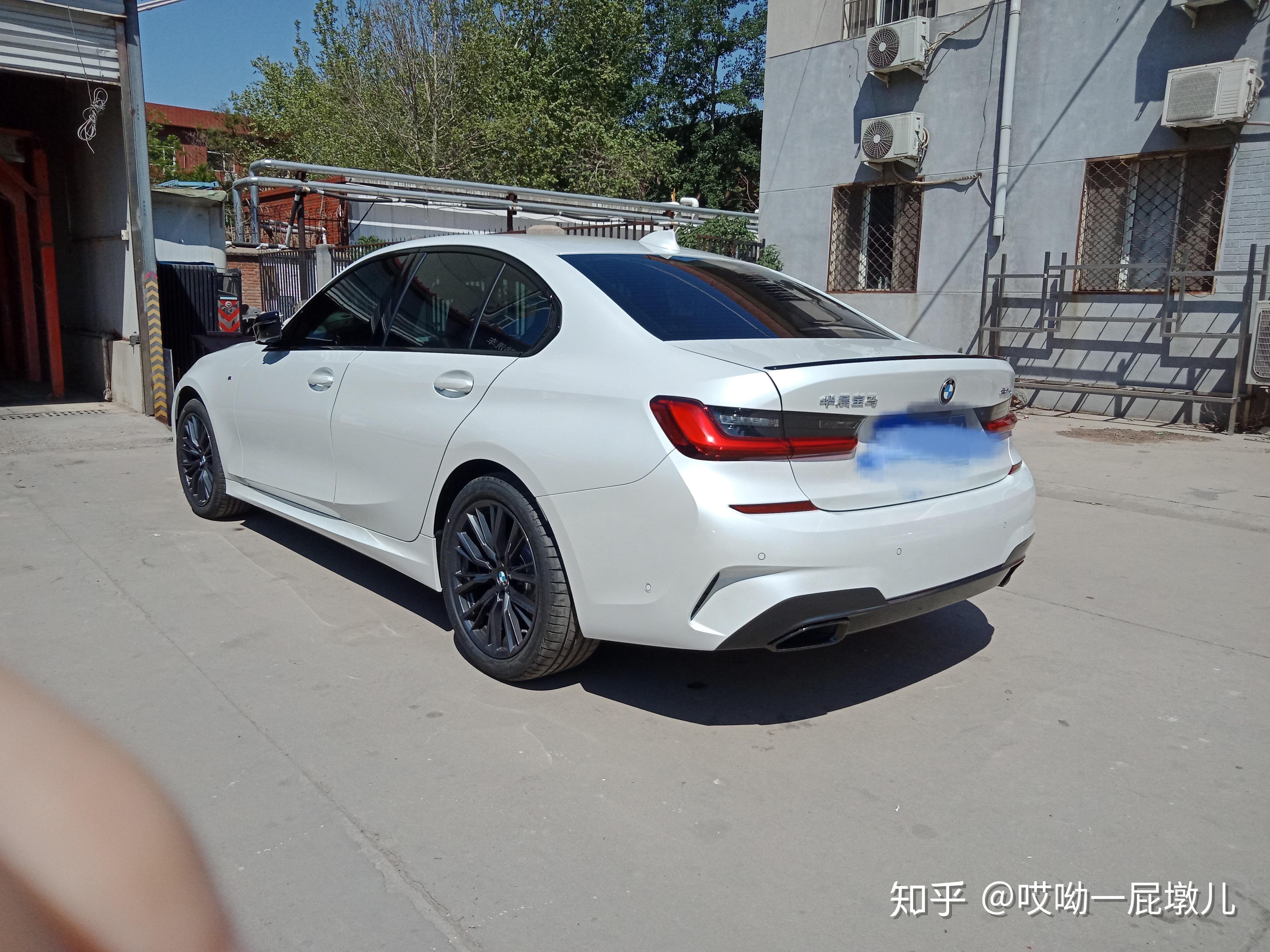 女生开宝马新三系320i320li和325i应该选哪个