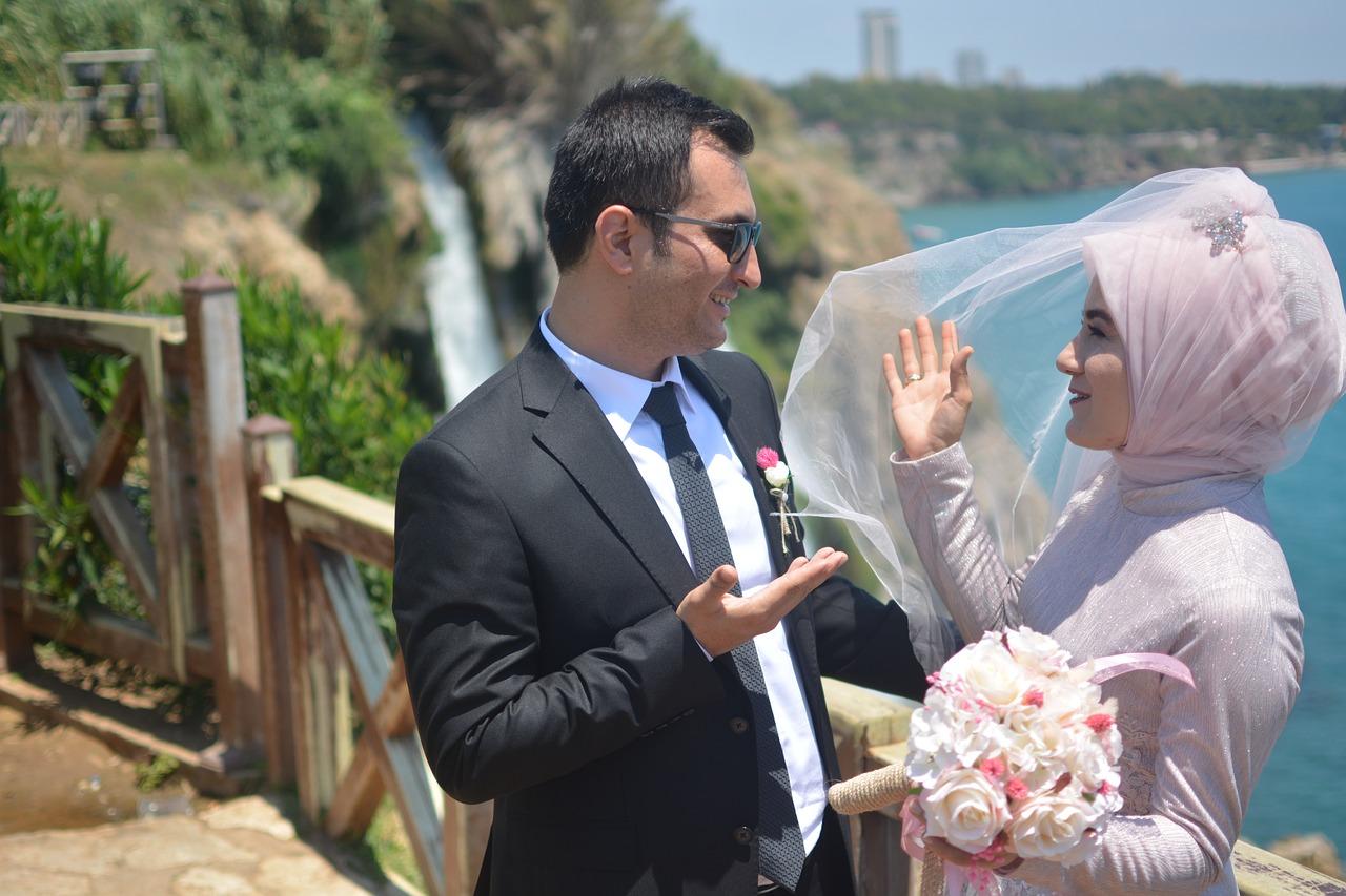 4. 情感主题请帖