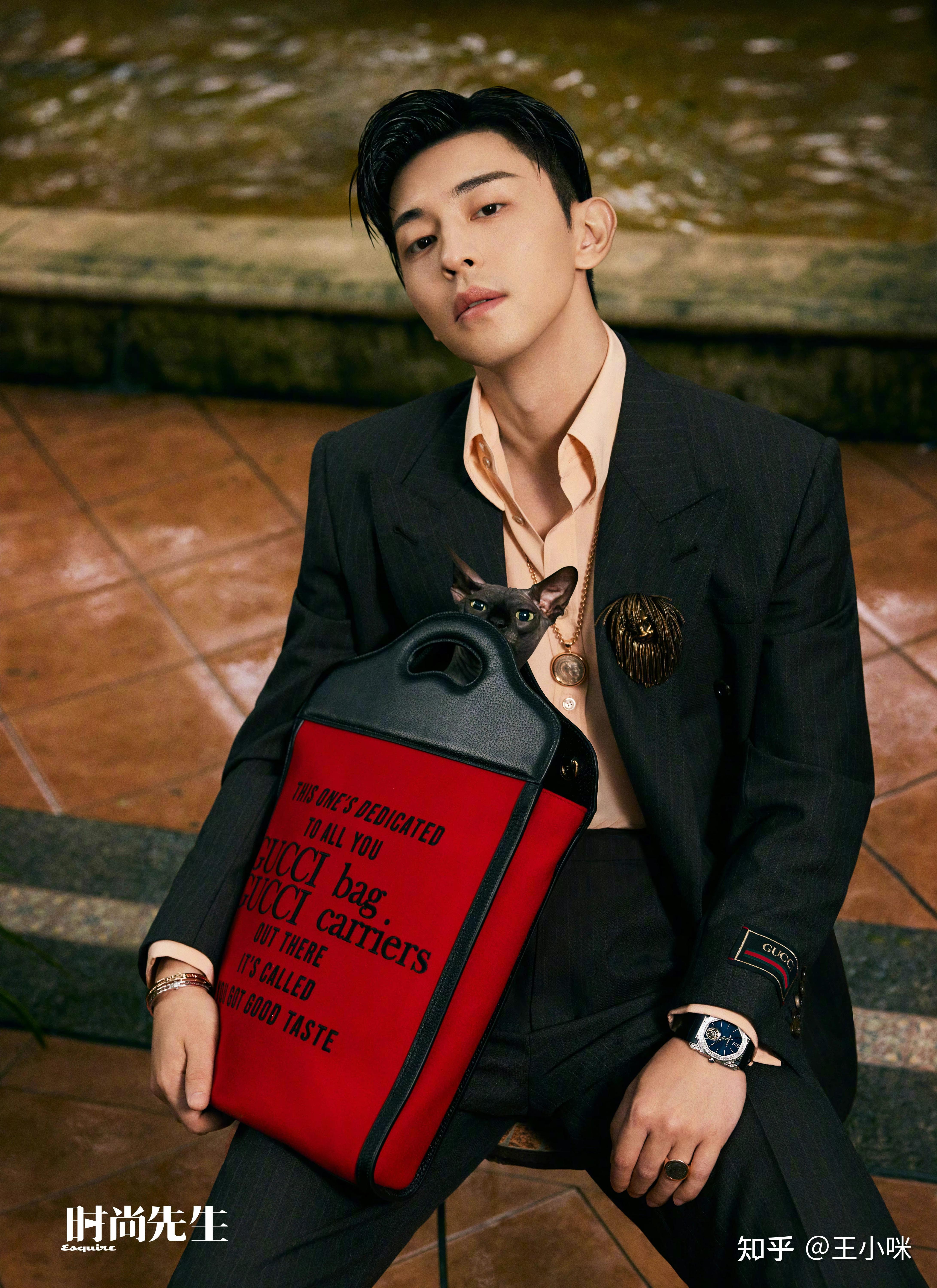 如何评价邓伦登《时尚先生》2021年银十刊封面及相关采访等? - 知乎