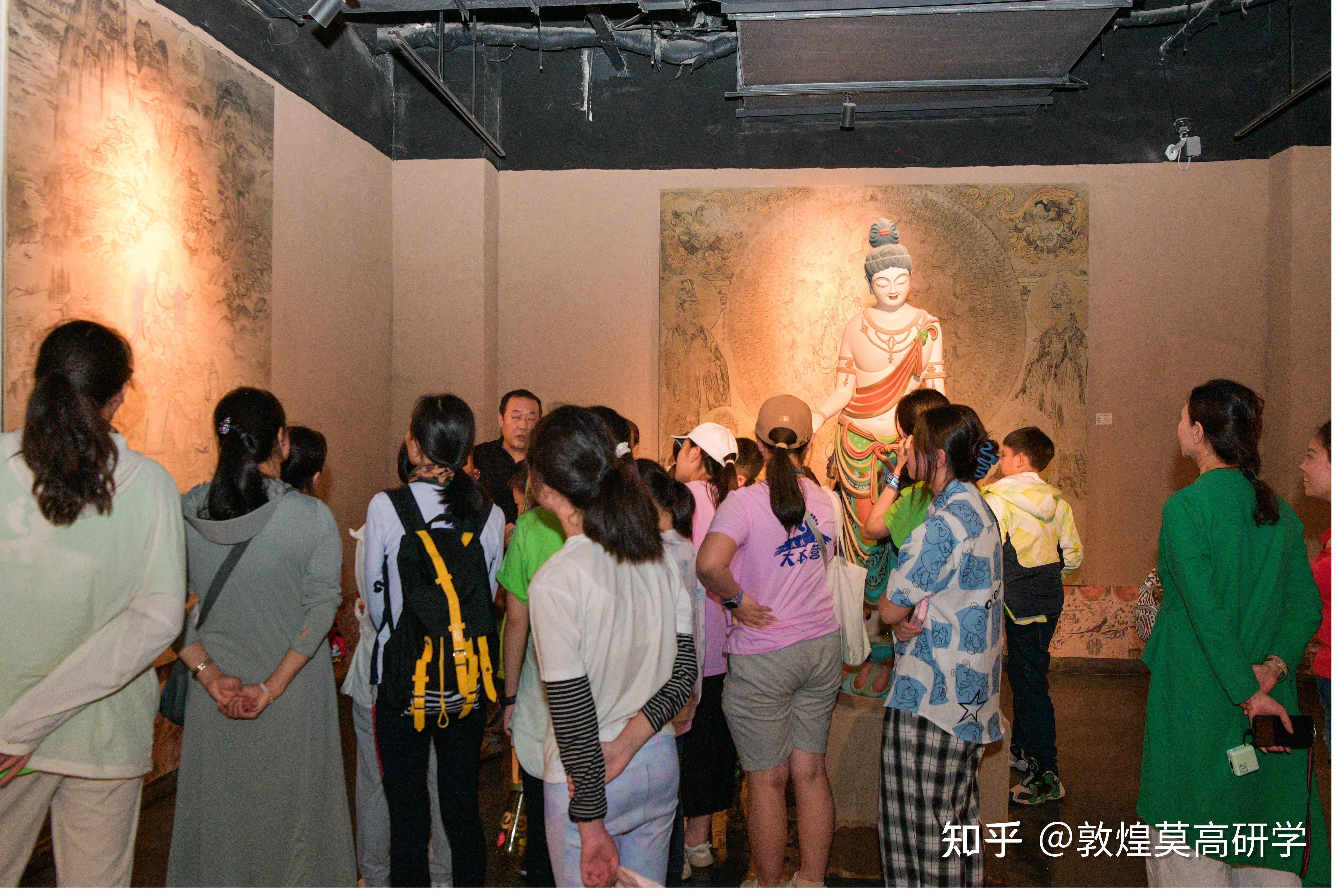 敦煌莫高研学院非遗研学中心【古法壁画临摹岩沙画】 - 知乎