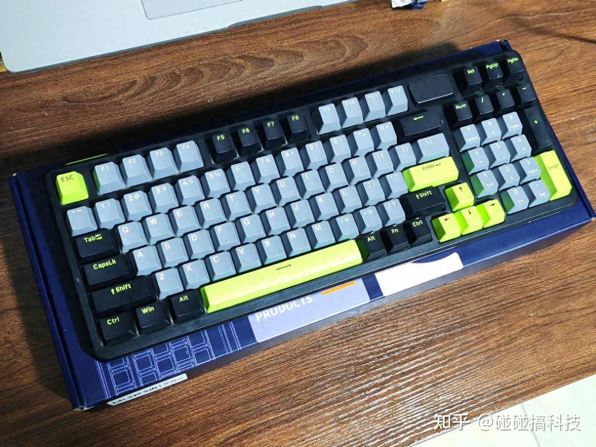 VT9MAX和V700DIY-98长续航版最强续航无线键鼠套装深度测评