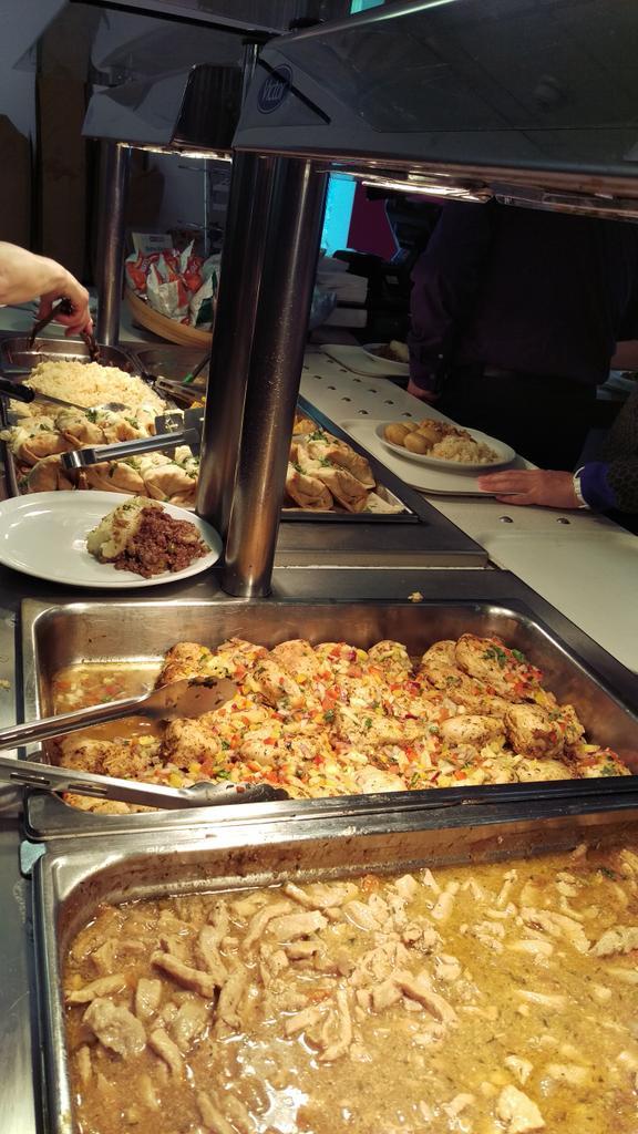 国外大学食堂是什么样子的