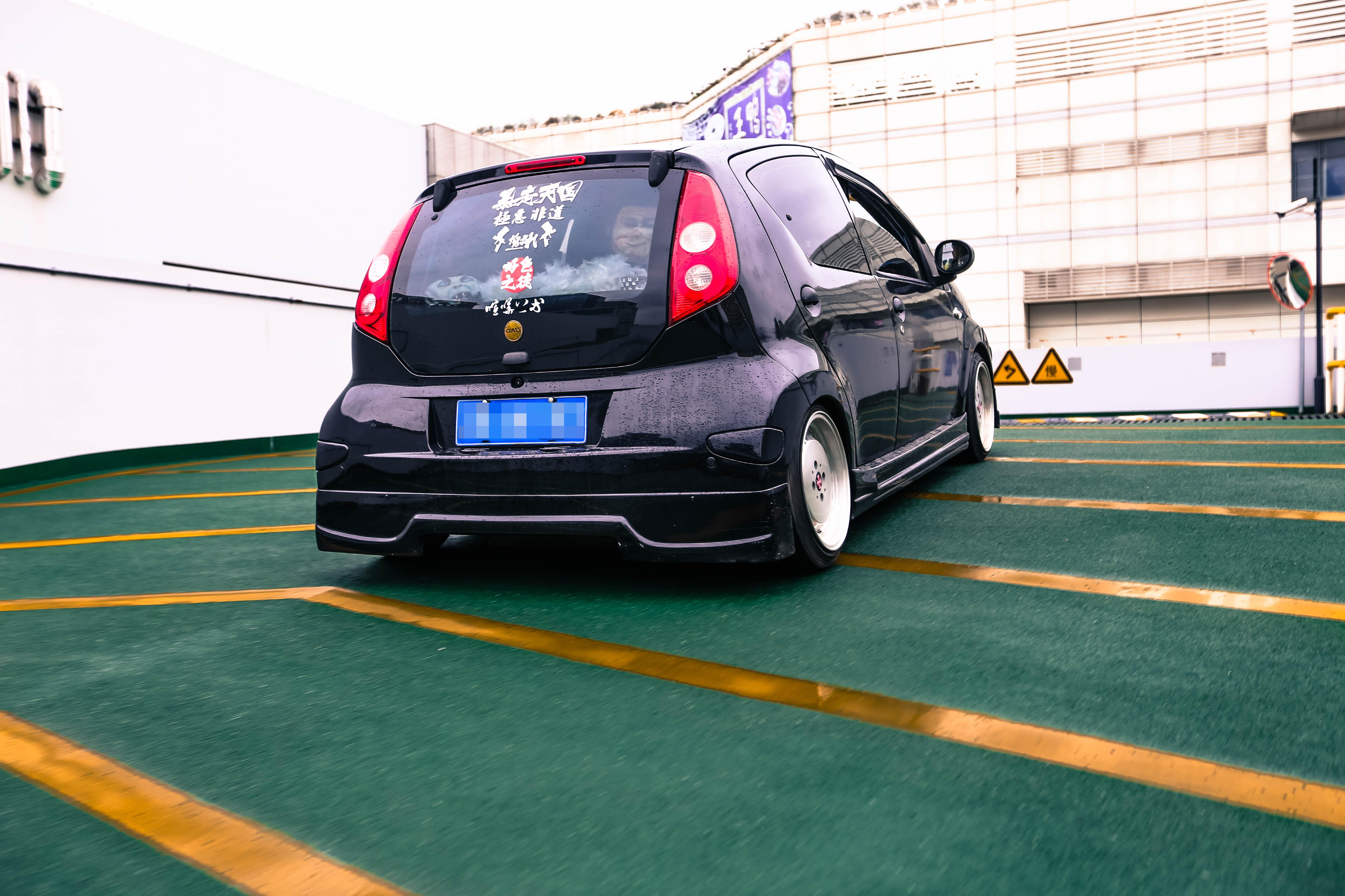 为什么国内经常可以看到爆改的比亚迪f0