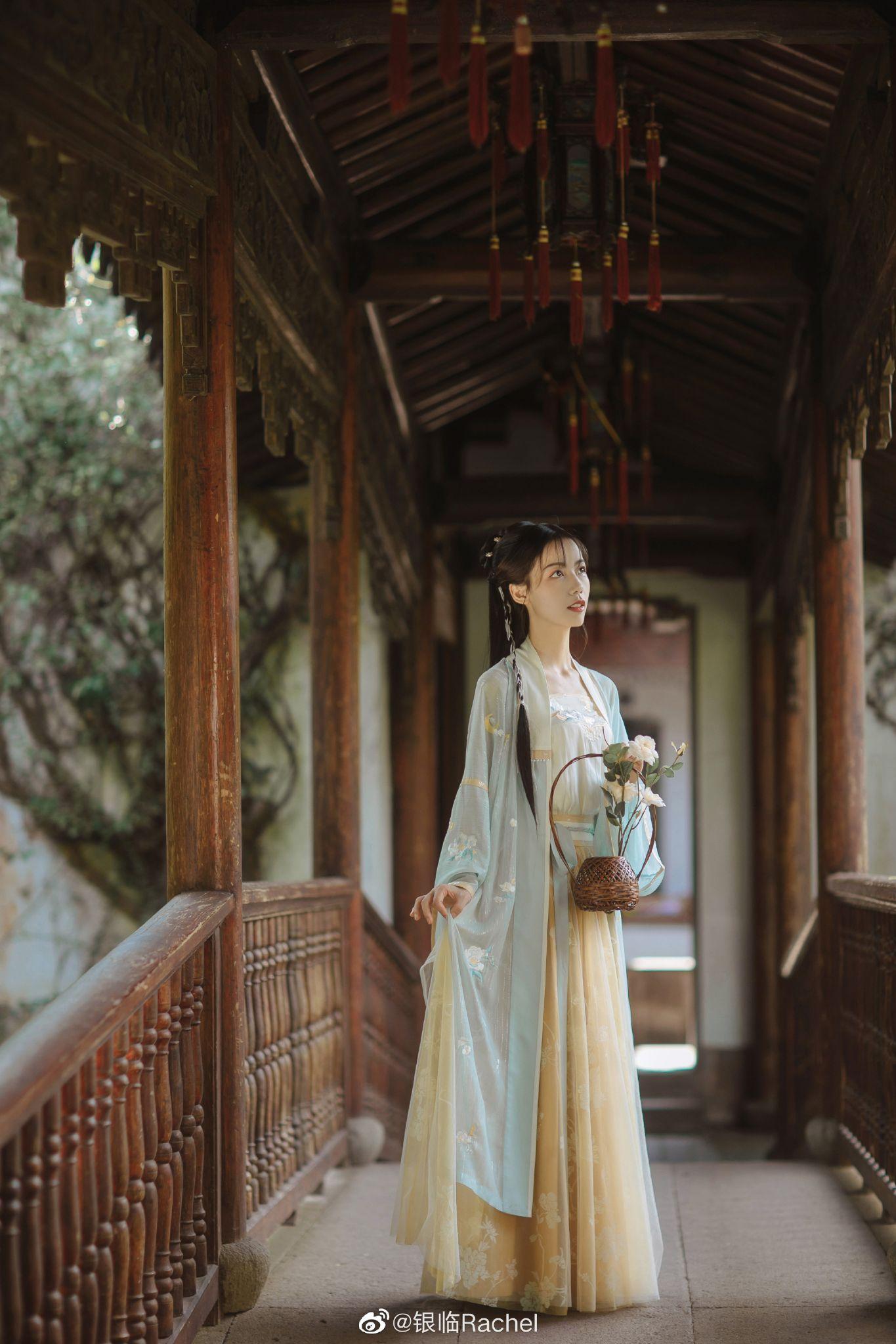 有银临的照片吗可以分享一下吗