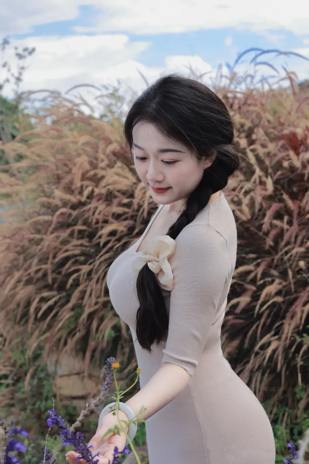 拍人与花草树木,侧站、俯身、互动、仰头,8个动作,出片好看又自然 - 知乎