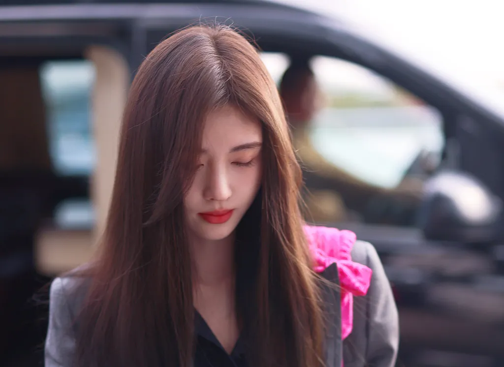 鞠婧祎被实名举报偷漏税，称其申报 1100 万元，实际收入超五千万元，若情况属实将面临哪些法律后果？