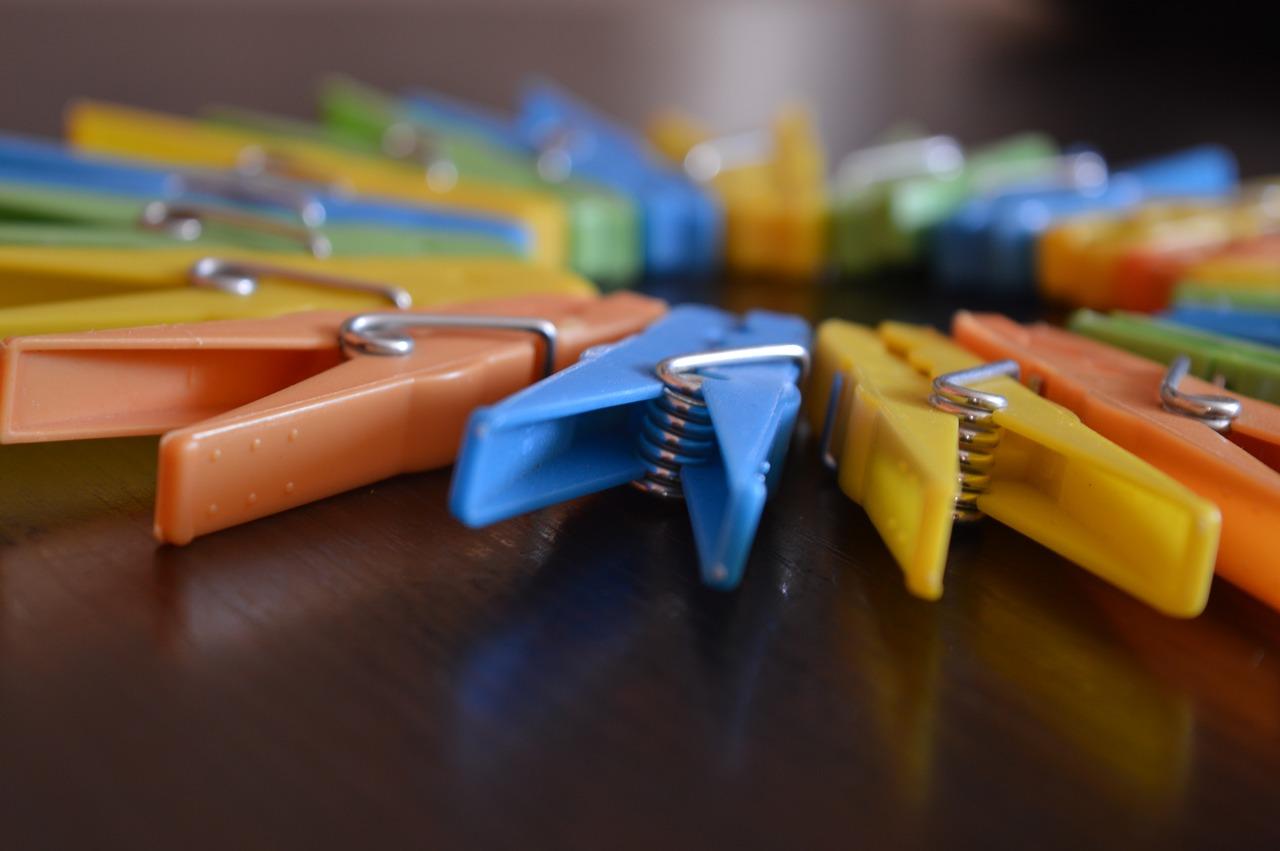 4. 时尚直板夹新款