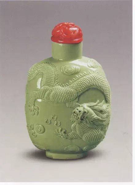 鼻烟壶：皇孙贵族把玩物器小艺术乾坤大- 知乎