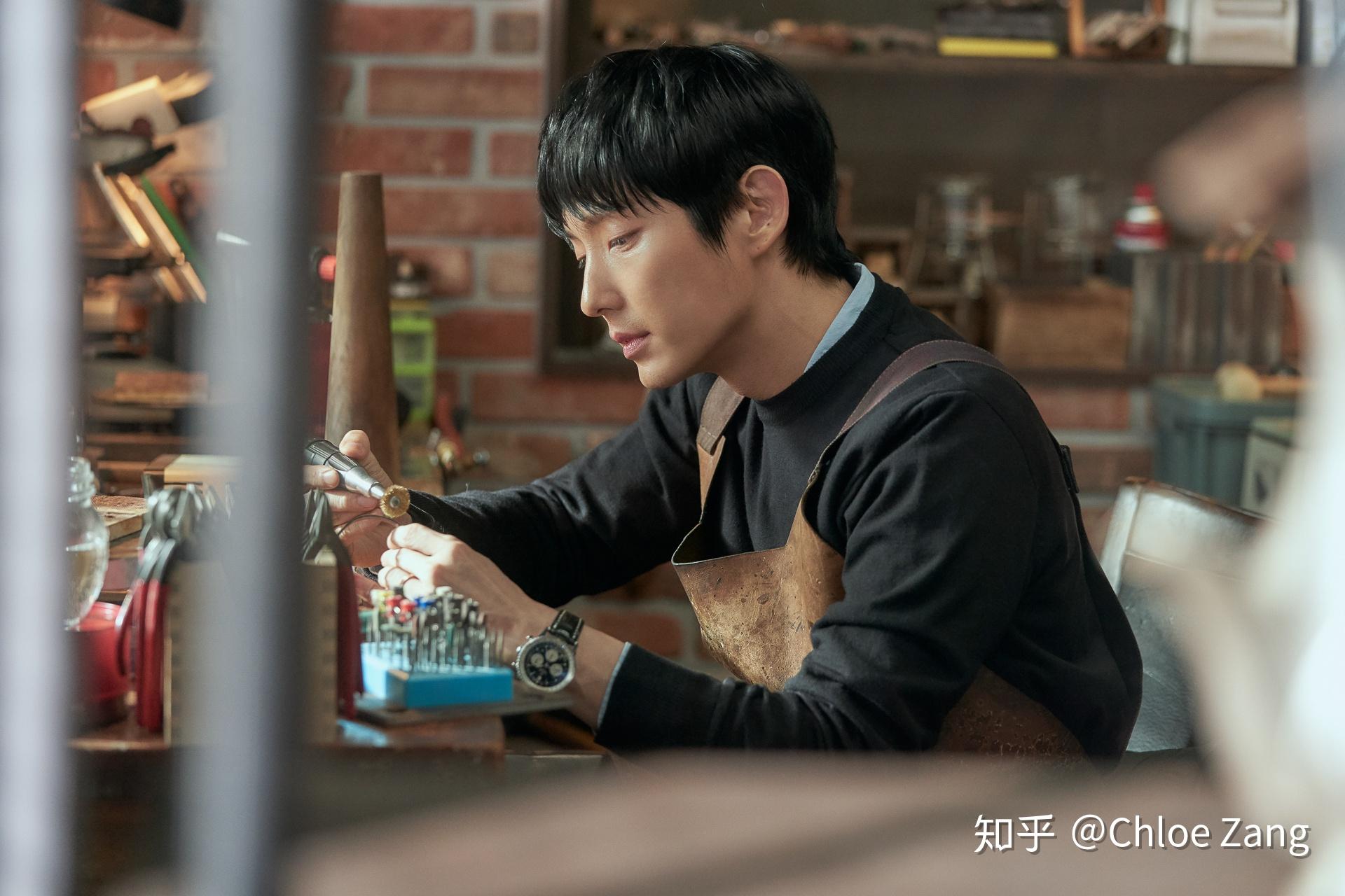 《恶之花》李准基带的是什么手表? - 知乎