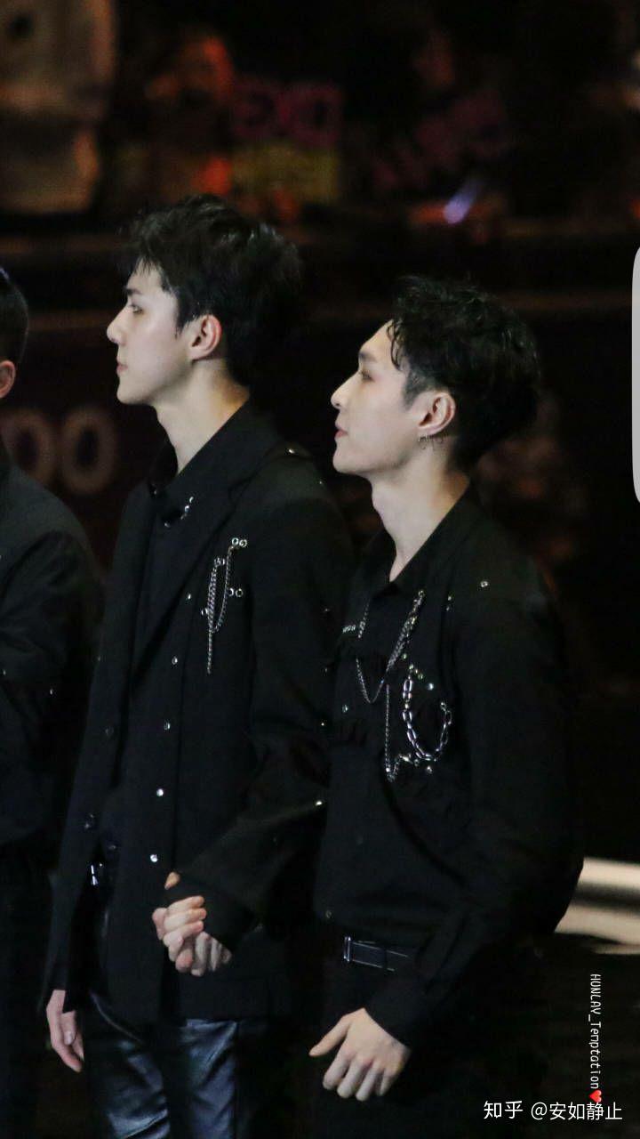 集美们,最近在勋兴坑底躺平了,有什么适合做手机壁纸的图吗?